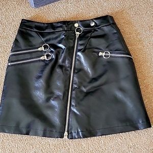 Faux leather mini skirt